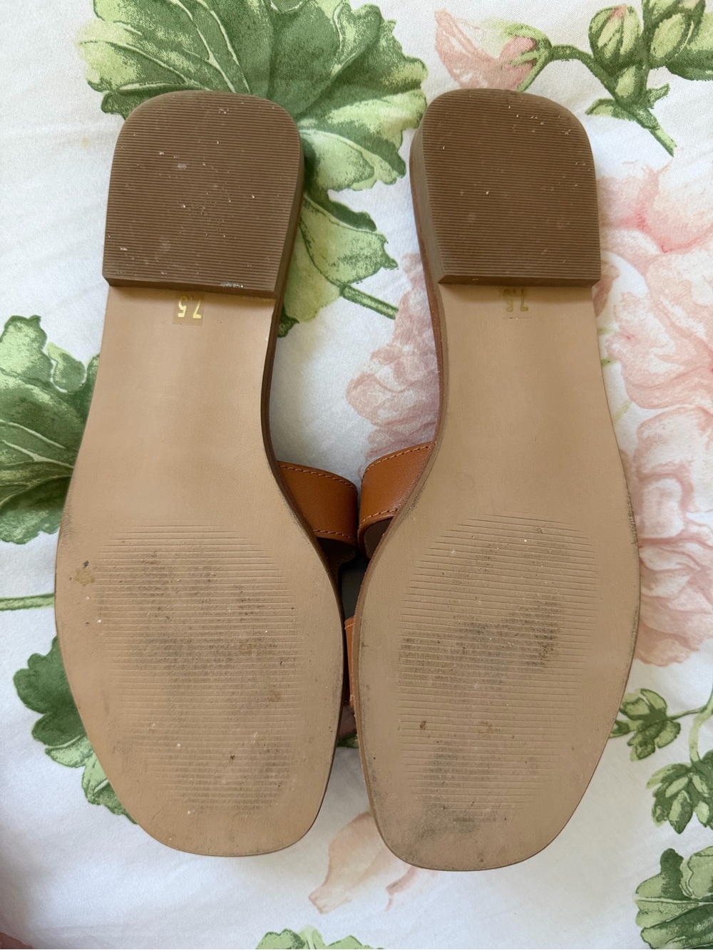 Steve Madden Cognac Brown Cutout Slide Mules - Picture 2 of 2
